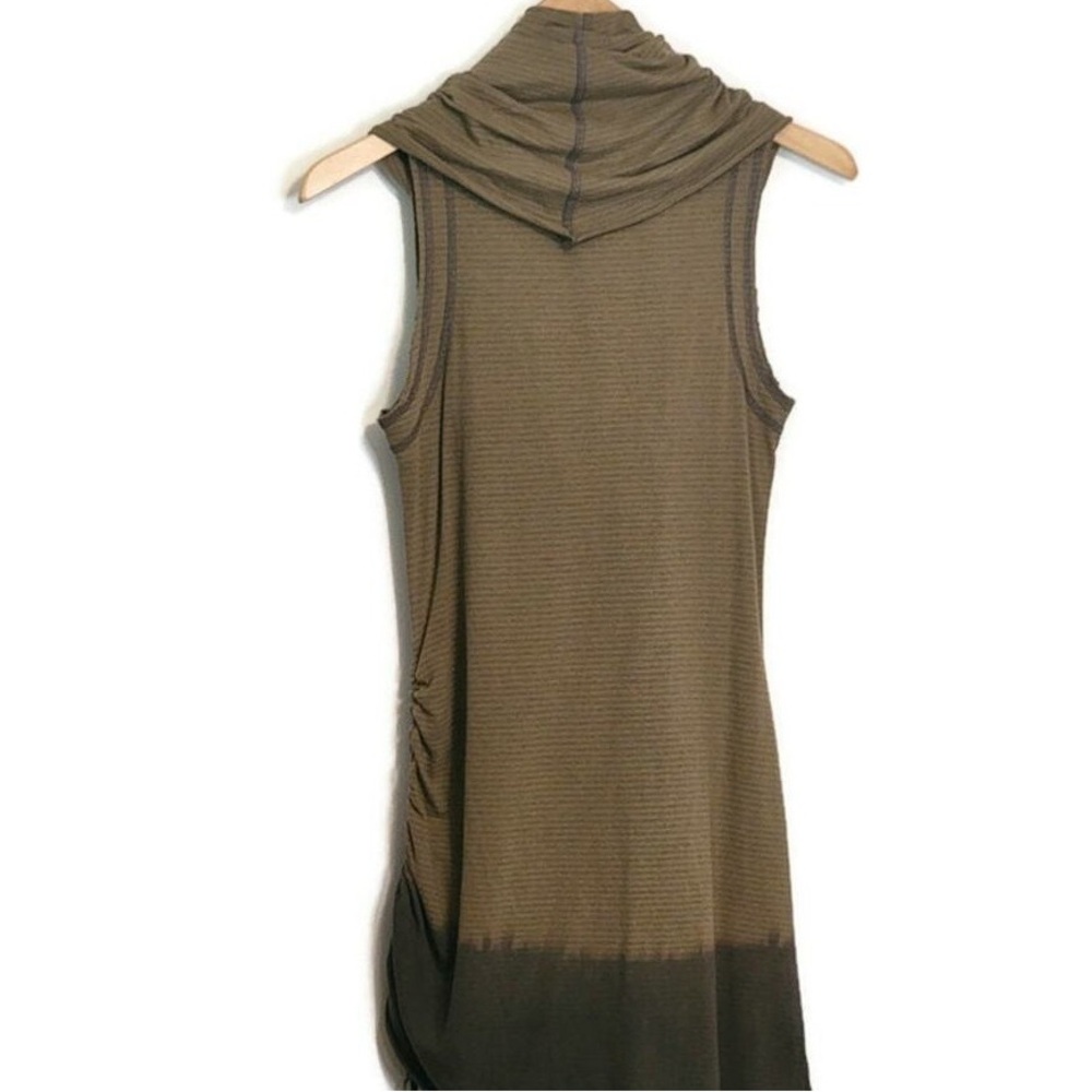Brown Sleeveless Hooded Dress
